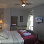 Toronto Garden Inn