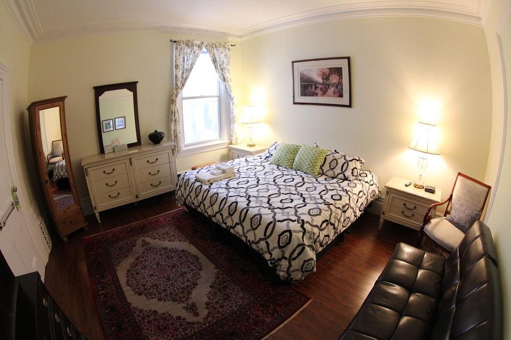 Garden Bed & Breakfast Toronto