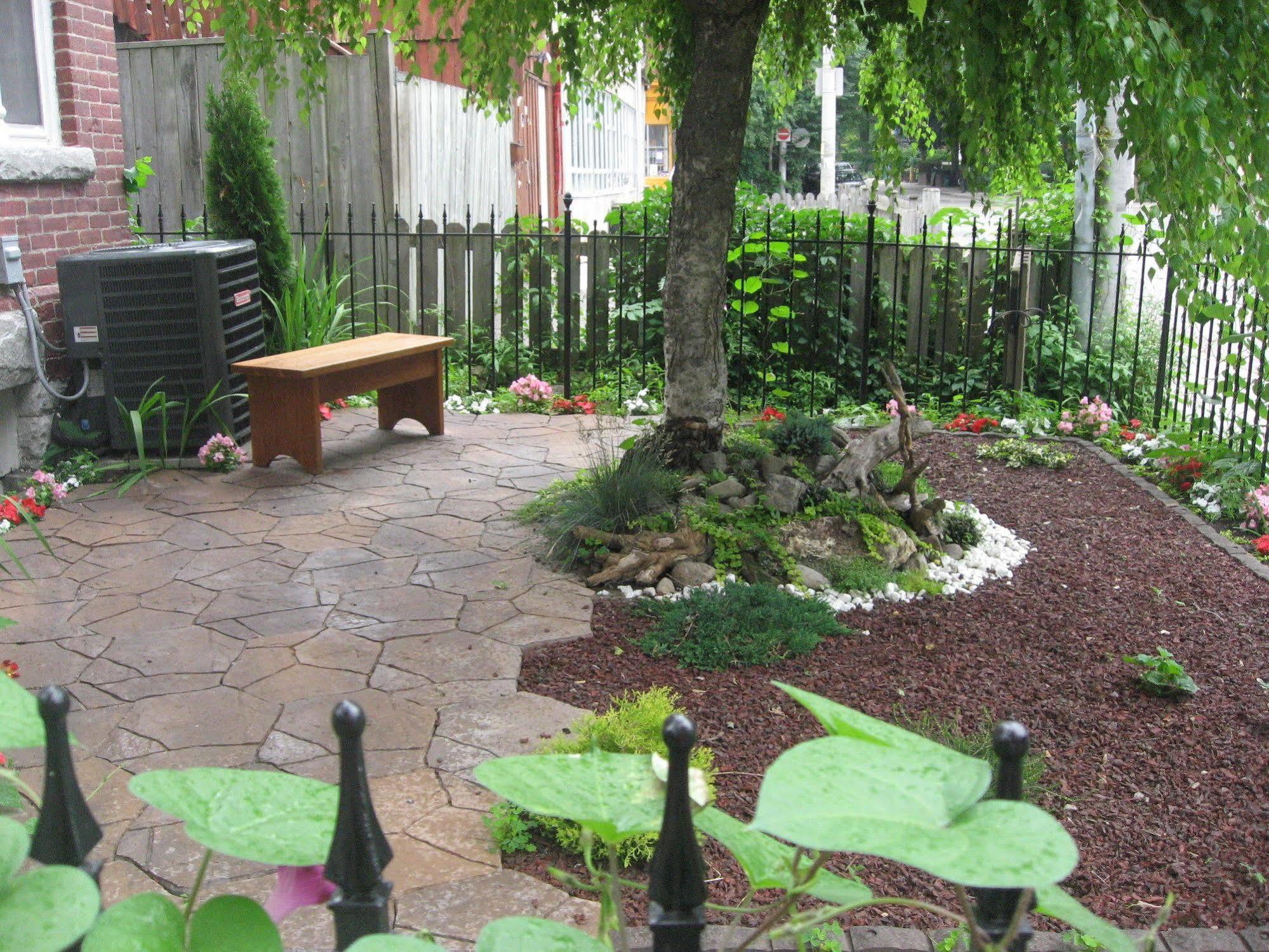Garden Bed & Breakfast Toronto